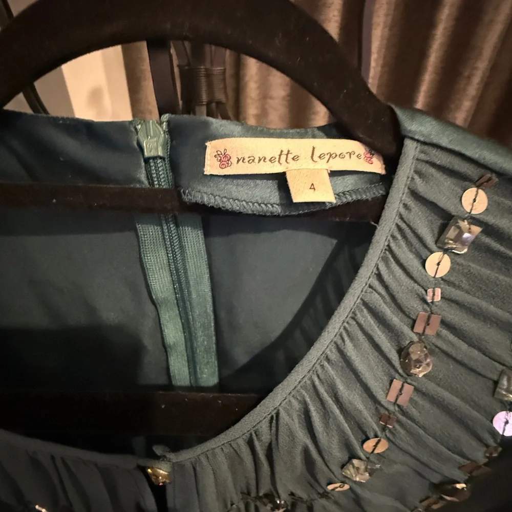 Nanette Lepore emerald green Embellished Cap Sleeve Blouse - Picture 2 of 9